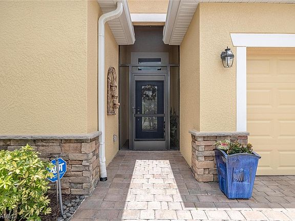 5th image of 2528 Laurentina Ln