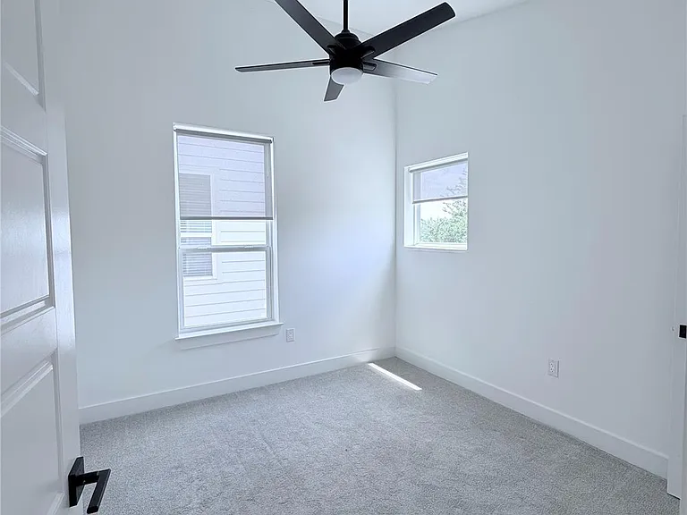 1417 Kramer Ln #22 — Photo 21