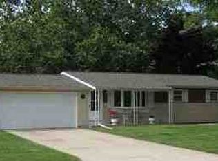 2252 Robin Rd, Washington, IL 61571