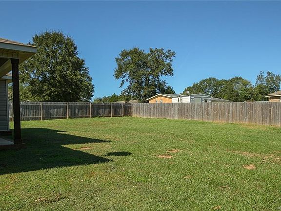 4th image of 111 Camellia Dr