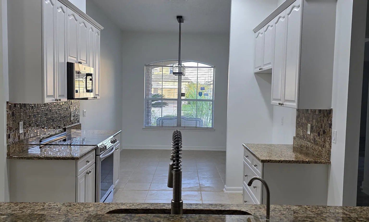 4 bed, 2386 sqft, $2,695 — Photo 1