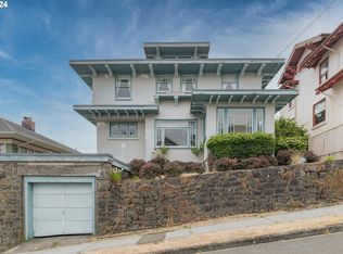 962 16th St, Astoria, OR 97103