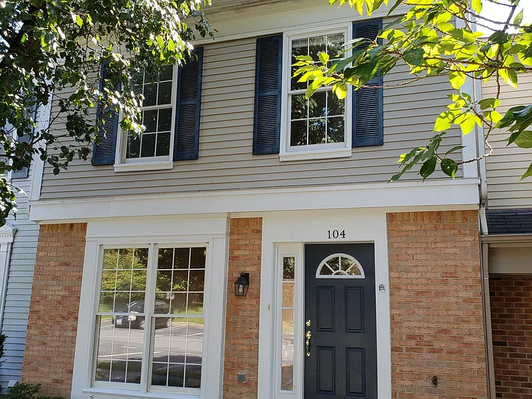104 Batley Ct — Photo 1