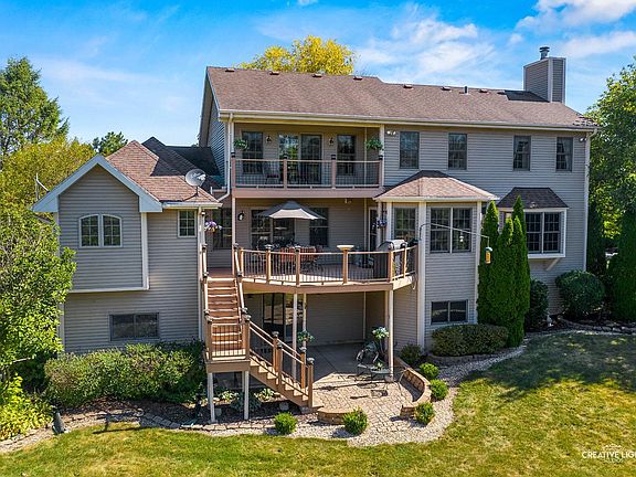 3rd image of 6N312 Clydesdale Ct