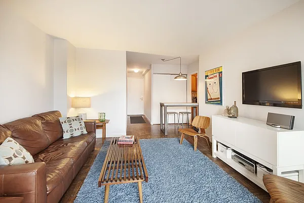 Sold by Stribling | media 2