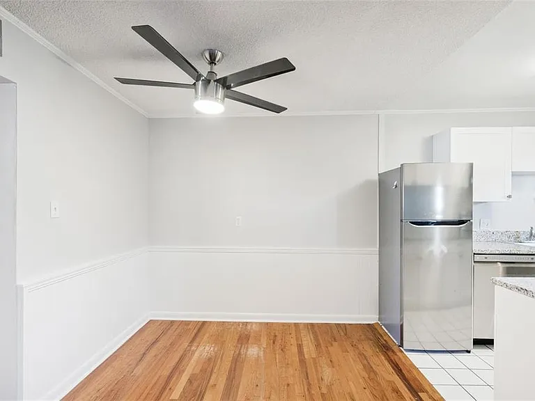 320 Lakeview St #213 — Photo 7