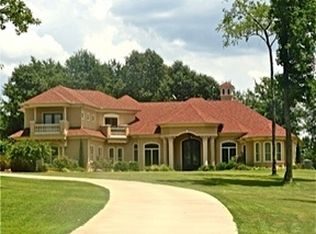 2032 Big Woods Rd, Longview, TX 75605