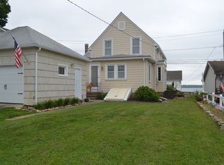 110 Columbus Ave E, Niantic, CT 06357