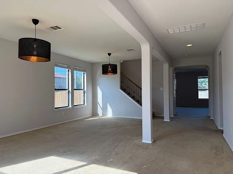 2250 Howry Dr — Photo 4