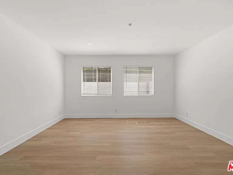 16100 W Sunset Blvd #109 — Photo 17