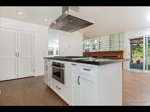 3rd image of 16070 Lofty Trail Dr
