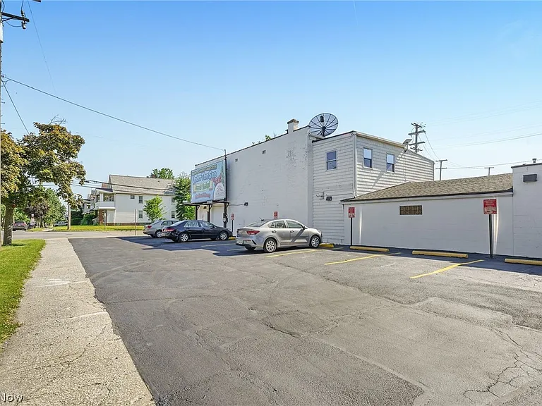 13501 Lakewood Heights Blvd #5 — Photo 5