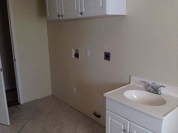 2nd image of 3415 N Mountain View Ave