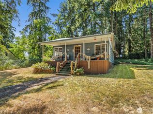 2302 Tacoma Point Dr E, Lake Tapps, WA 98391