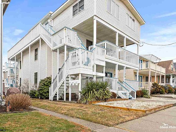 2nd image of 1738 Central Ave #3