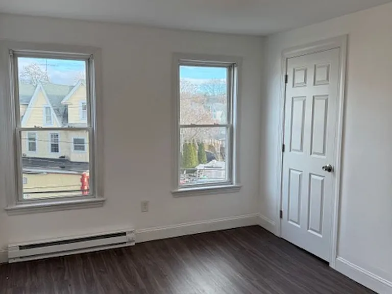 510 Maple St — Photo 2