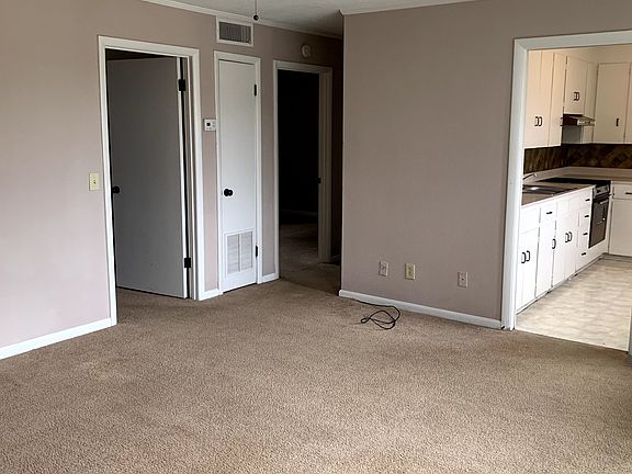 4th image of 307 W Main St APT 208