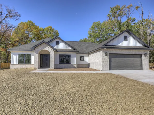 918 N Lincoln Street, Carterville, MO 64835