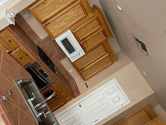 5th image of 5401 Tersk Way