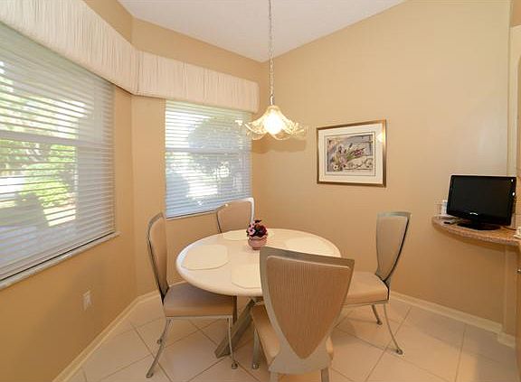 Home For Sale In Broken Sound