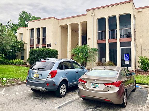 3rd image of 542 Orange Dr APT 20