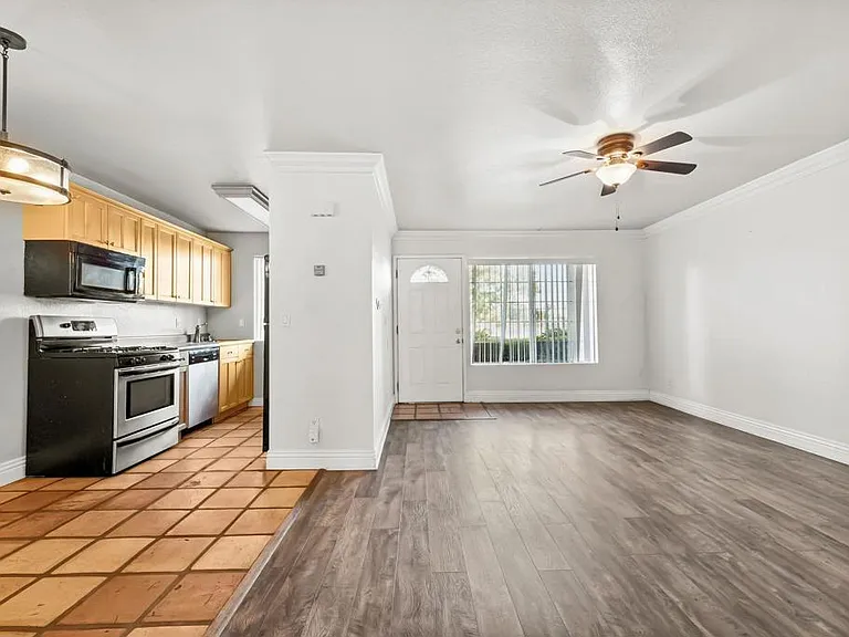 4775 Seminole Dr #105 — Photo 25