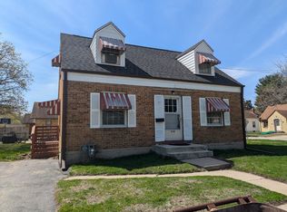 2318 Grace St, Rockford, IL 61103