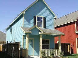 1st image of 1227 Amundsen St