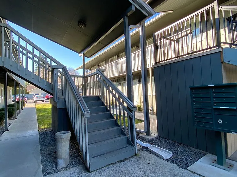 201A Valleyview Ave #12 — Photo 14
