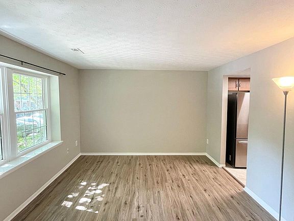 4th image of 1602 Harvest Green Ct