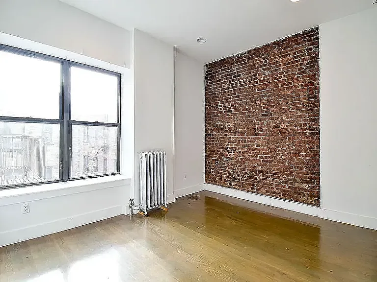 1609 Ocean Ave #3R — Photo 3