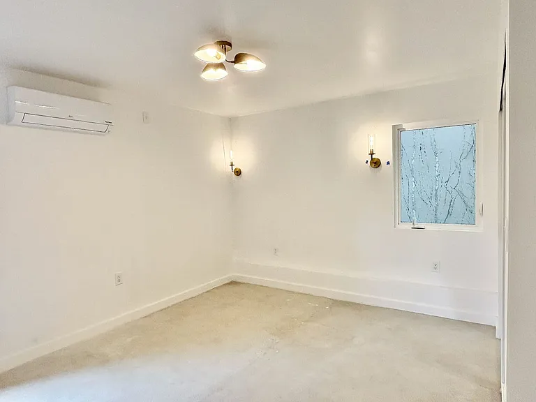 4941 York Blvd — Photo 17
