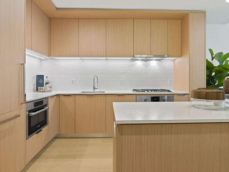 44 East Ave #1902 — Photo 7