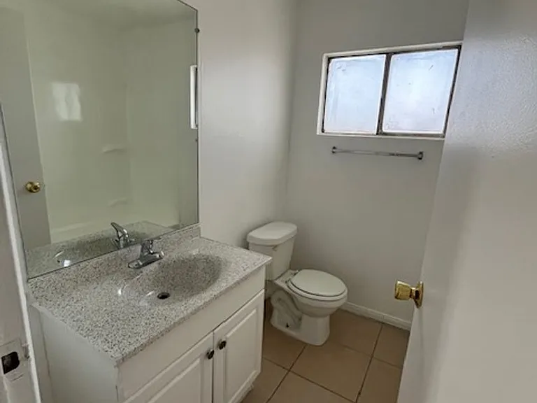 728 Aster Ln — Photo 13