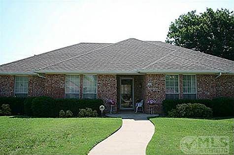 3rd image of 102 Taos Cir