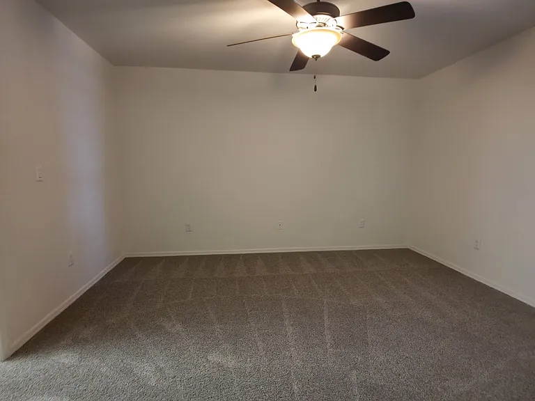 1185 W University Ave #13 — Photo 7