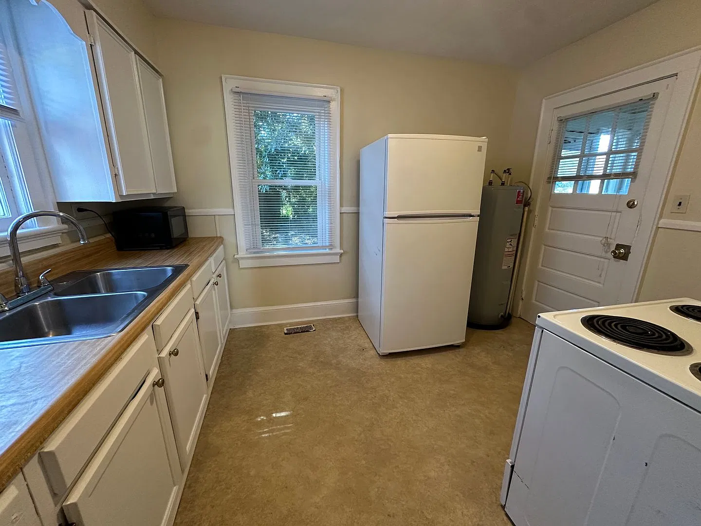 Charming 3-Bedroom Home at an Affordable Price! — Photo 2