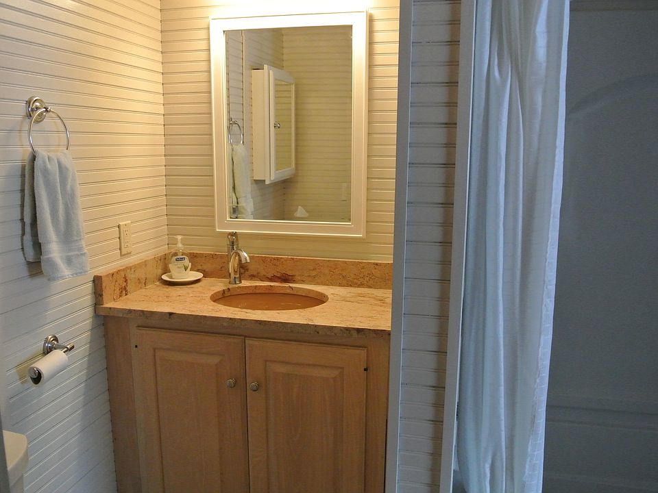 3220 Merritt St 5, Conway, MI 49722 Zillow