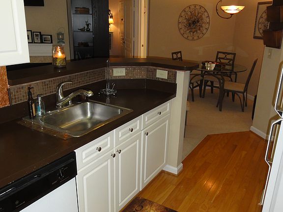 5th image of 2204 Westcourt Ln APT 315