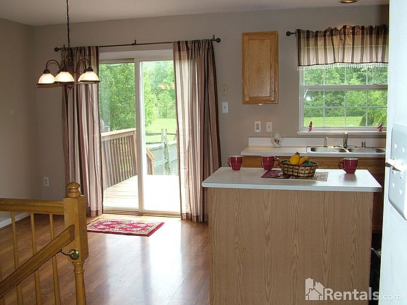 4th image of 57 Alexis Dr