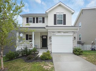 824 Locust St, Washington, MO 63090