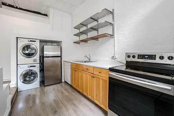 Rented by Bond New York | media 20