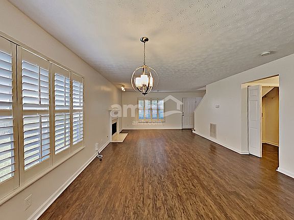 5th image of 7320 Middlebrook Cir