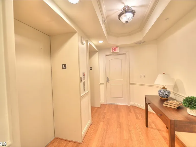 2090 W 1st St #1009 — Photo 33