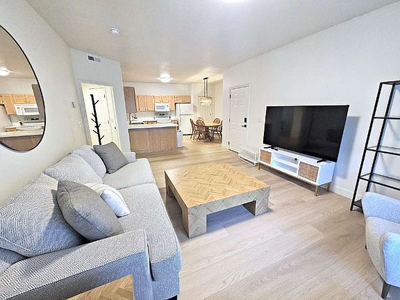 4th image of 405 Belmont Pl Unit 150