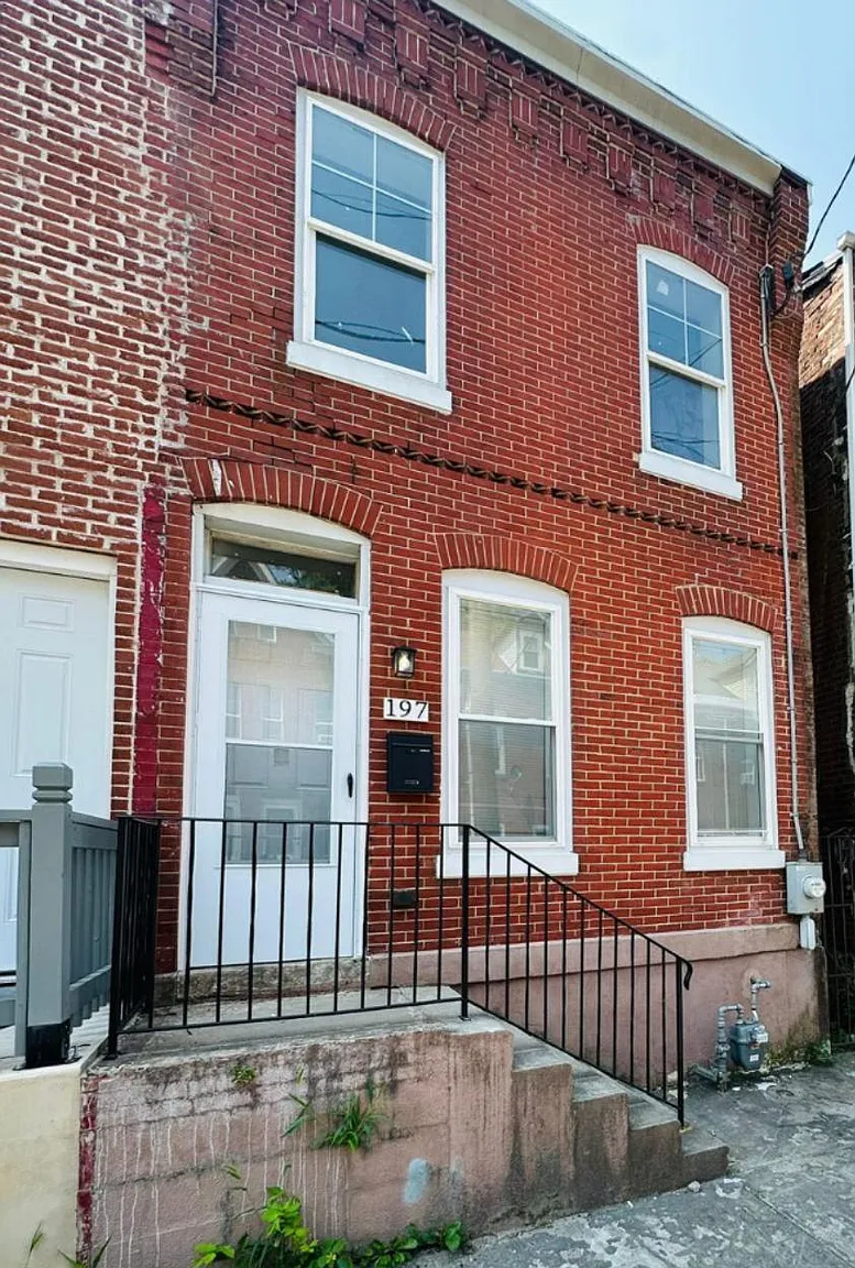 197 Passaic St photo 1
