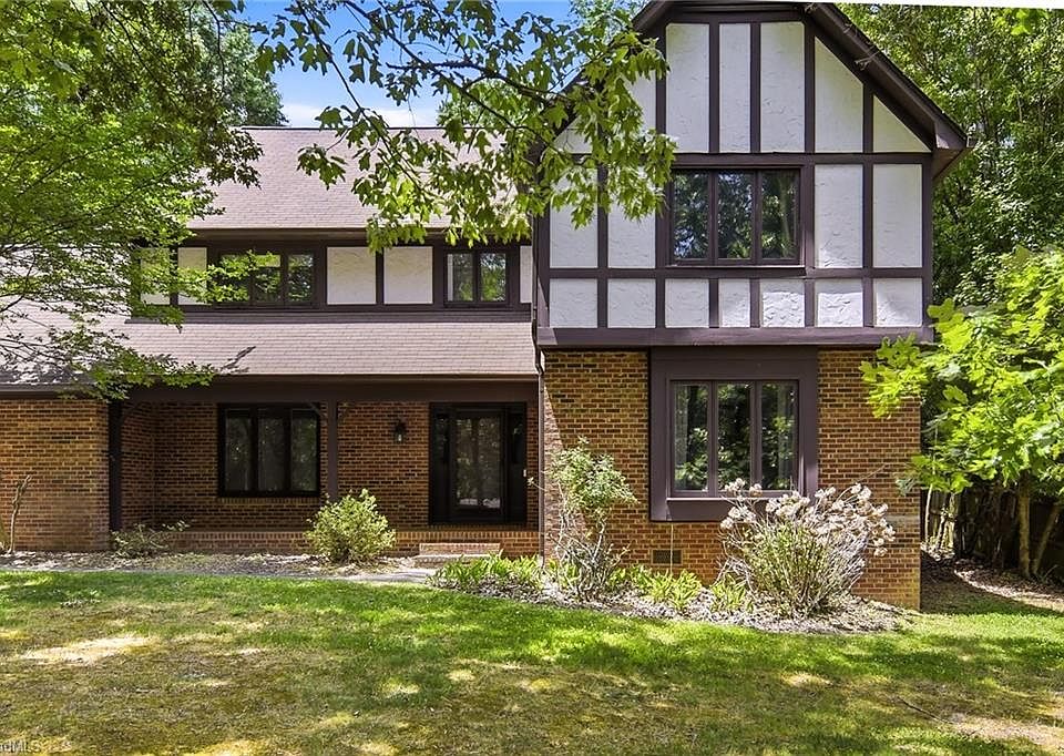 1st image of 4103 Oak Hollow Dr