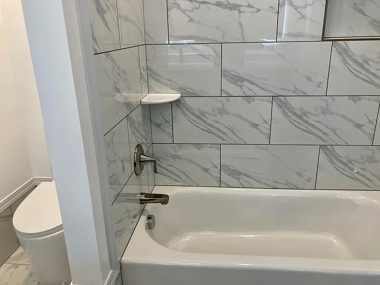 2166 SW Yamhill St #3 — Photo 9