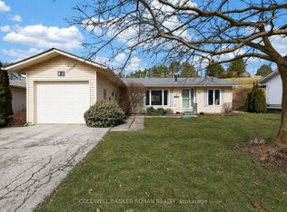 4 Tecumseth Pines Dr, New Tecumseth, ON L0G1W0