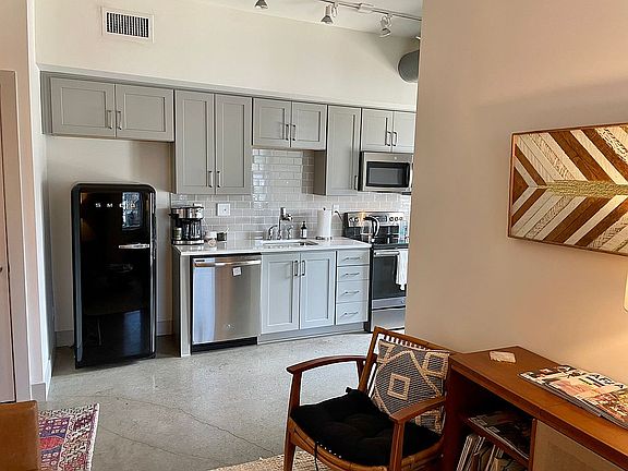 4th image of 374 Herron Dr APT 2